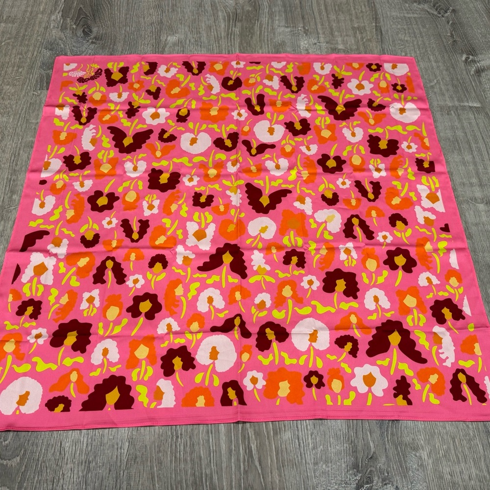 Nice DevaCurl Luxury Fabric Wrap Scarf Pink Faces D24